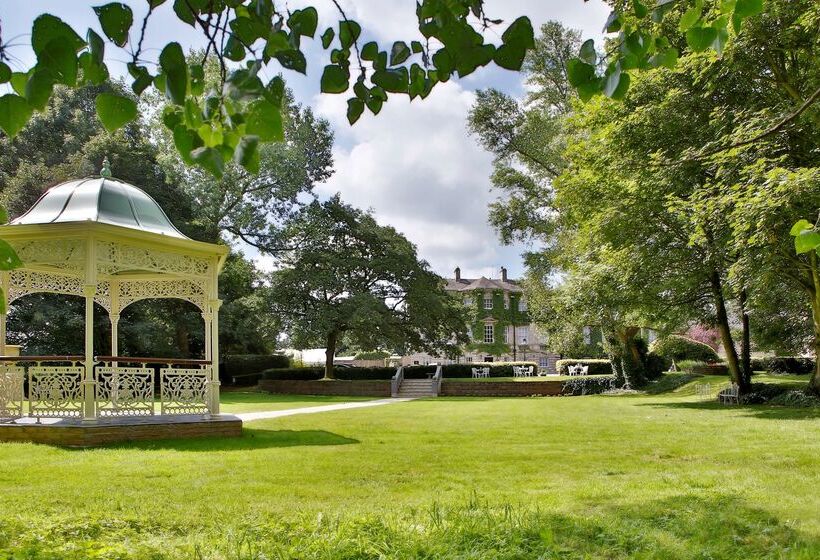 בית מלון כפרי Best Western Plus Aston Hall