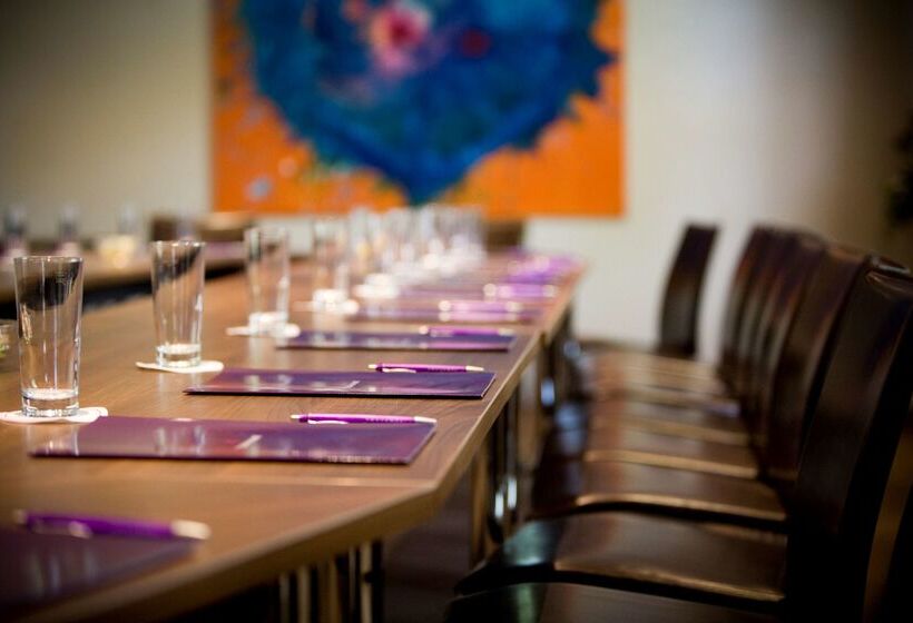 בית מלון כפרי Best Western Plus Aston Hall