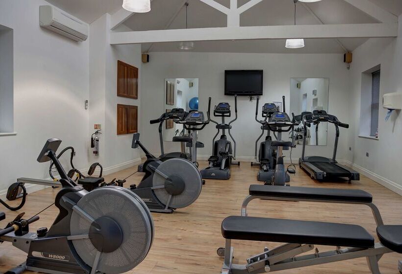 בית מלון כפרי Best Western Plus Aston Hall