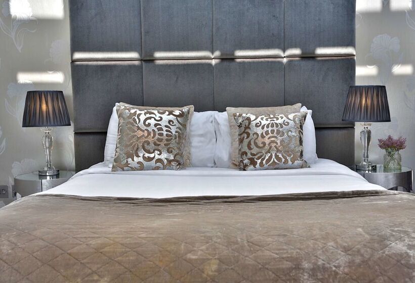 בית מלון כפרי Best Western Plus Aston Hall