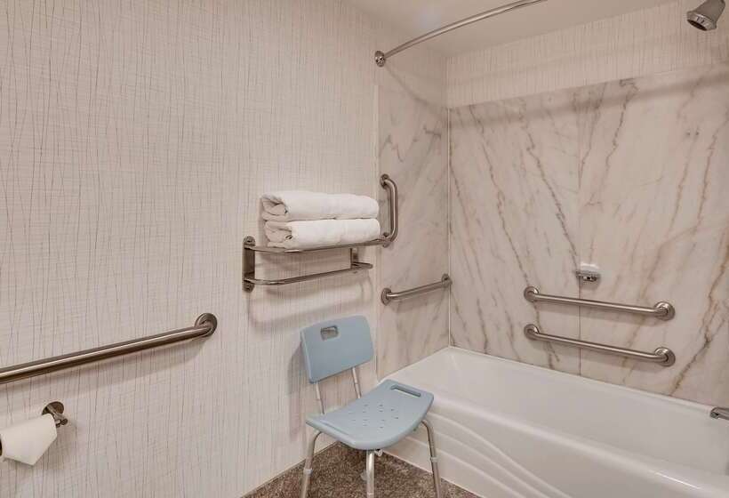 בית מלון כפרי Best Western Plus Belle Meade Inn & Suites