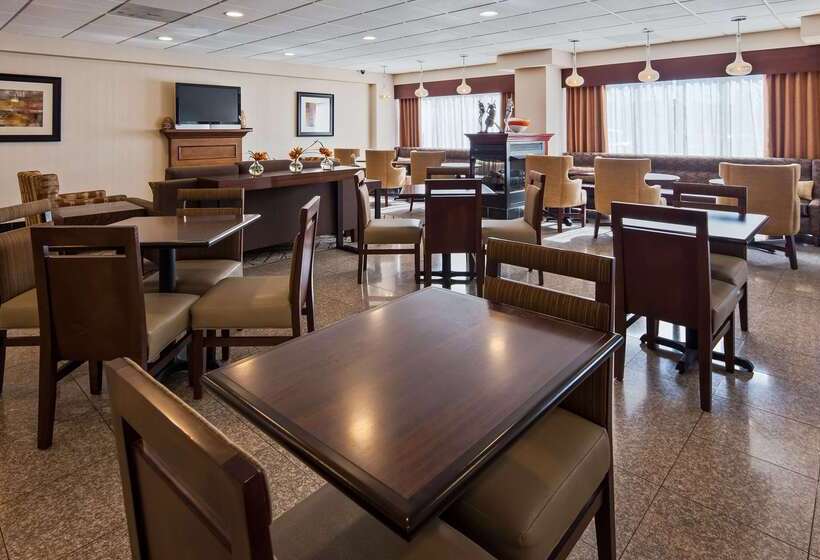 בית מלון כפרי Best Western Plus Belle Meade Inn & Suites