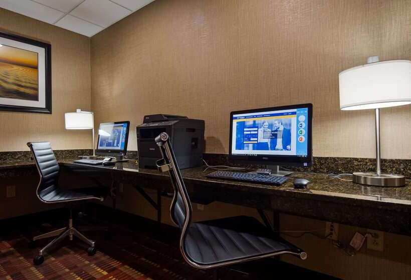 בית מלון כפרי Best Western Plus Belle Meade Inn & Suites