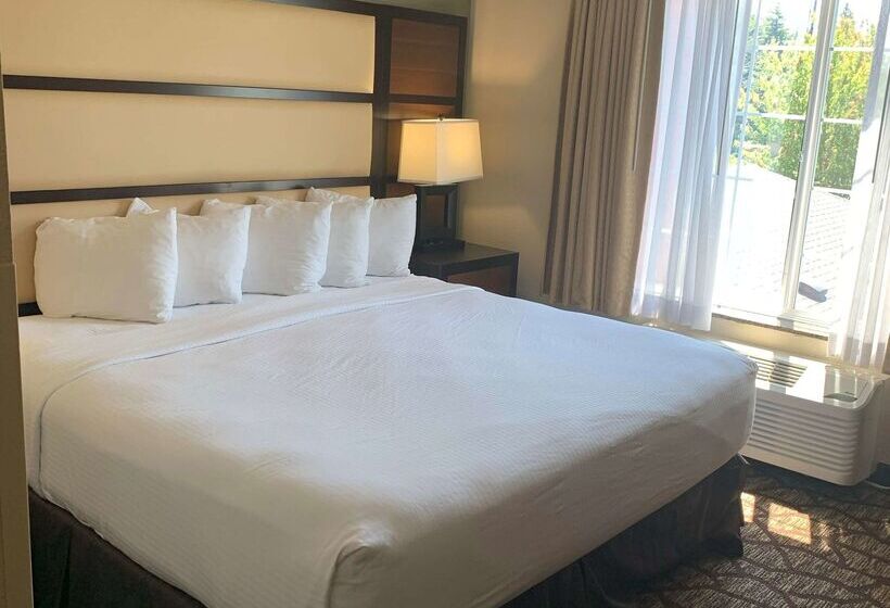 هتل Best Western Plus Vancouver Mall Drive