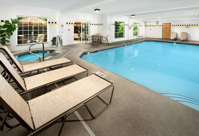 هتل Best Western Plus Vancouver Mall Drive