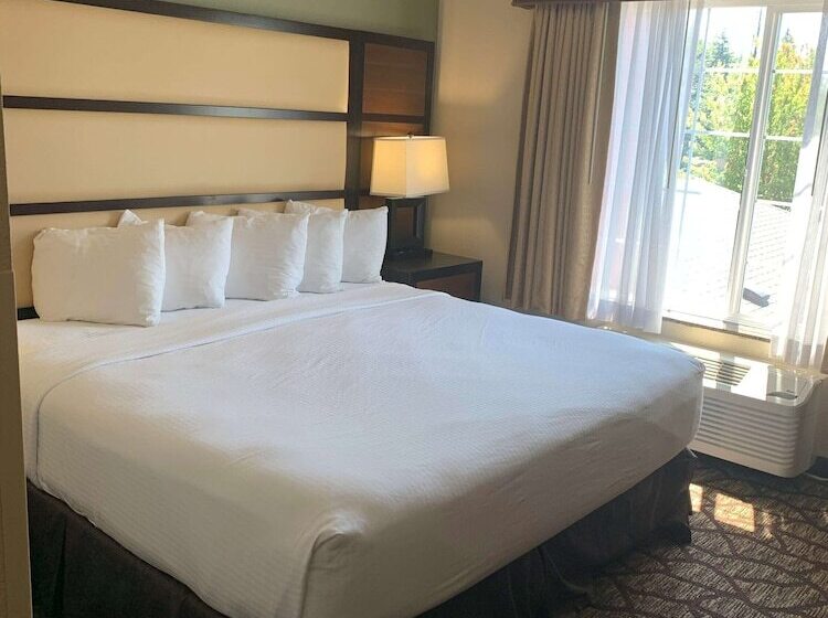 هتل Best Western Plus Vancouver Mall Drive