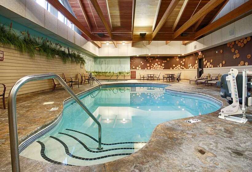 בית מלון כפרי Best Western Premier The Lodge On Lake Detroit