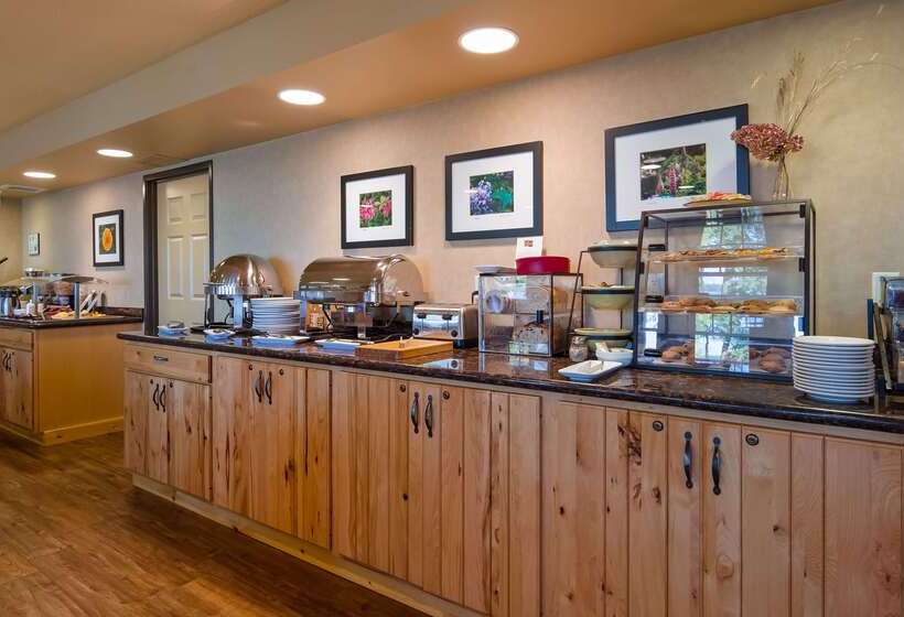 בית מלון כפרי Best Western Premier The Lodge On Lake Detroit