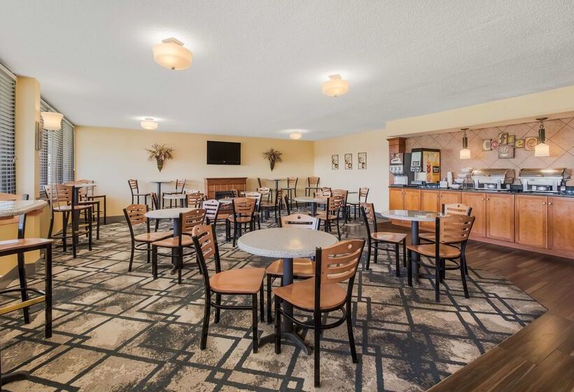 בית מלון כפרי Best Western University Inn