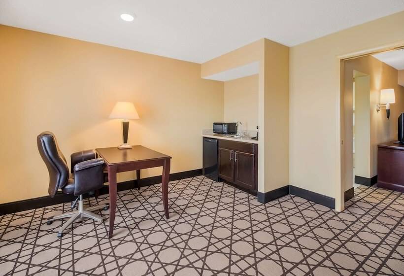 בית מלון כפרי Best Western University Inn