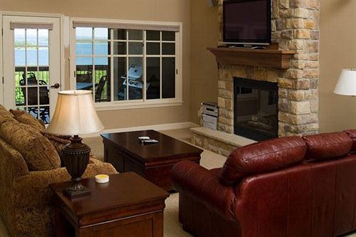 בית מלון כפרי Bluegreen Vacations Paradise Point