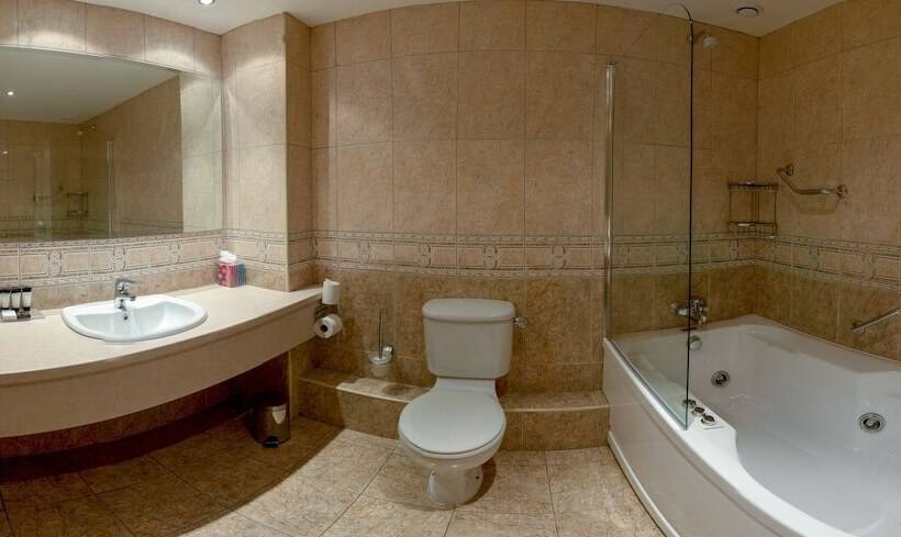 Отель Brook Lodge Boutique