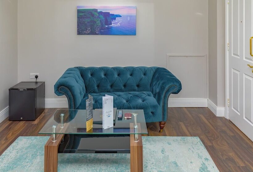 Отель Brook Lodge Boutique