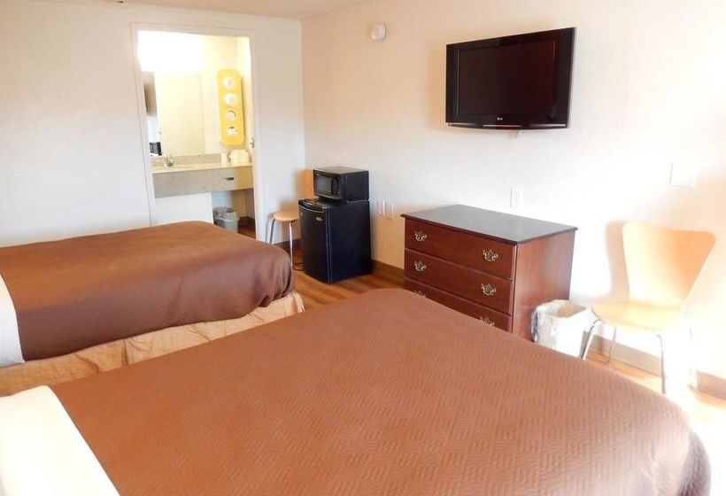 בית מלון כפרי Budget Inn Columbus West