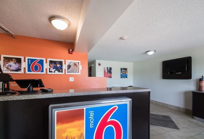 בית מלון כפרי Budget Inn Columbus West