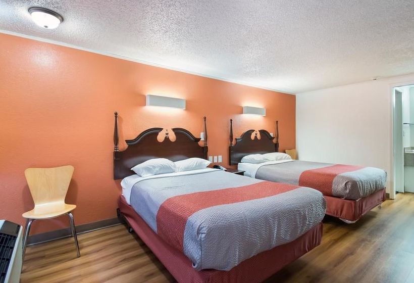 בית מלון כפרי Budget Inn Columbus West