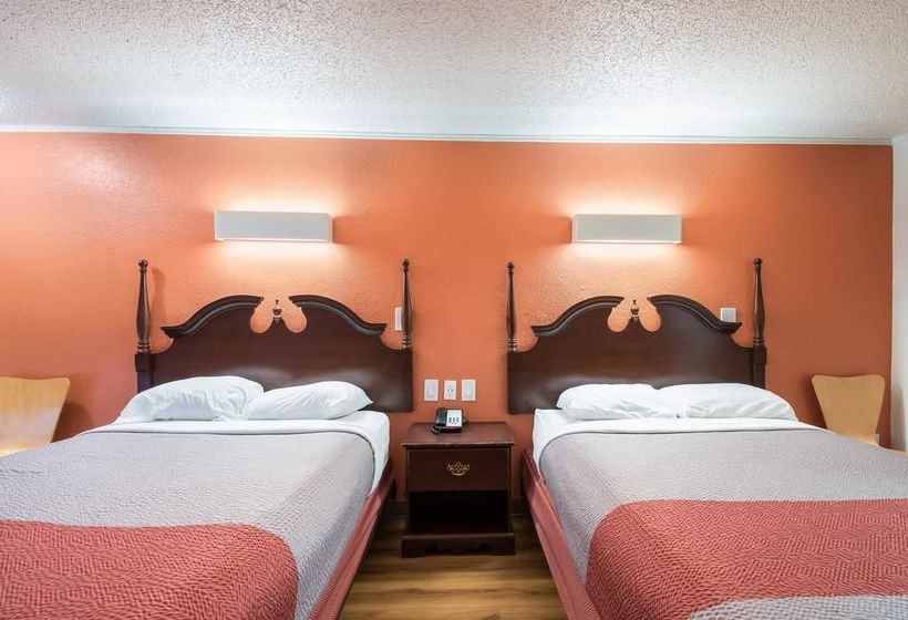 בית מלון כפרי Budget Inn Columbus West