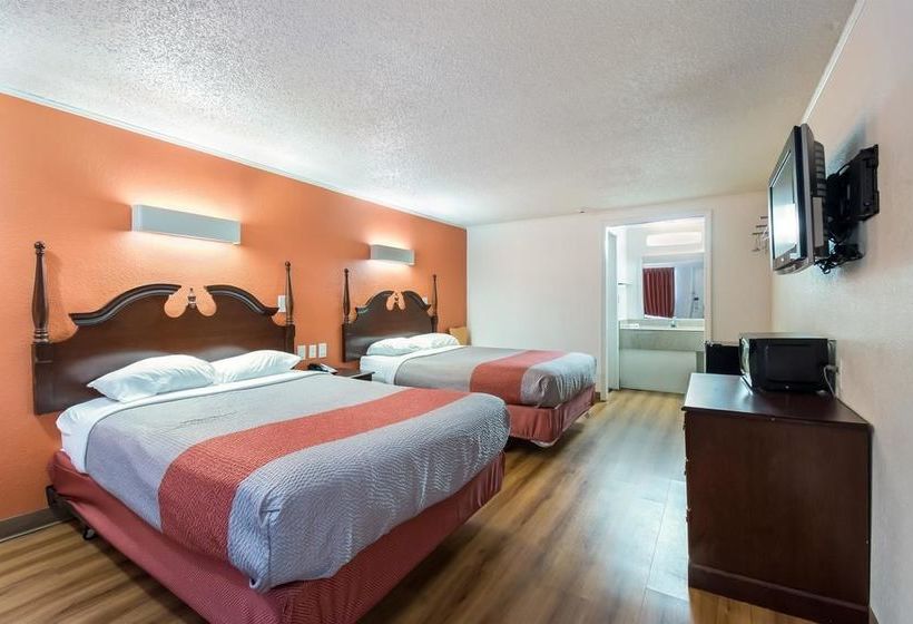 בית מלון כפרי Budget Inn Columbus West