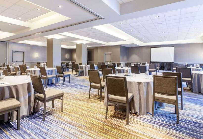 Cambria Hotel Pittsburgh Downtown