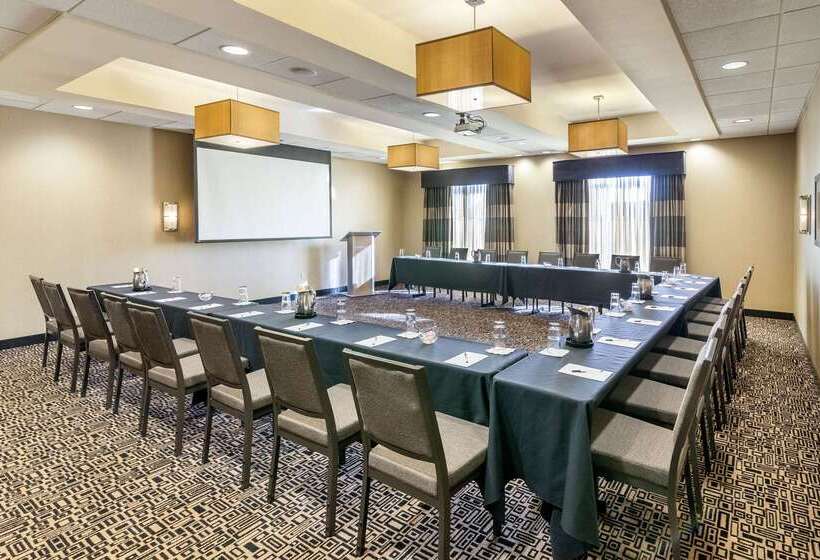 Cambria Hotel Pittsburgh Downtown