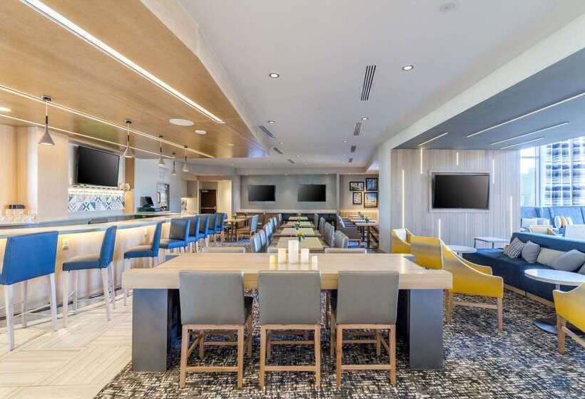 Cambria Hotel Pittsburgh Downtown