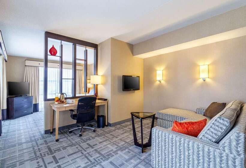 Cambria Hotel Pittsburgh Downtown