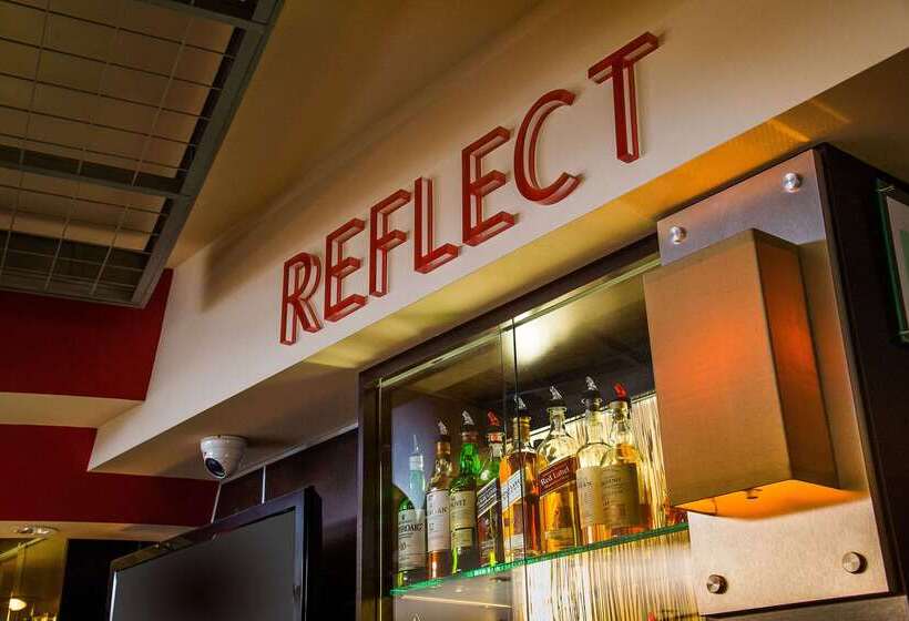 Cambria Hotel Traverse City