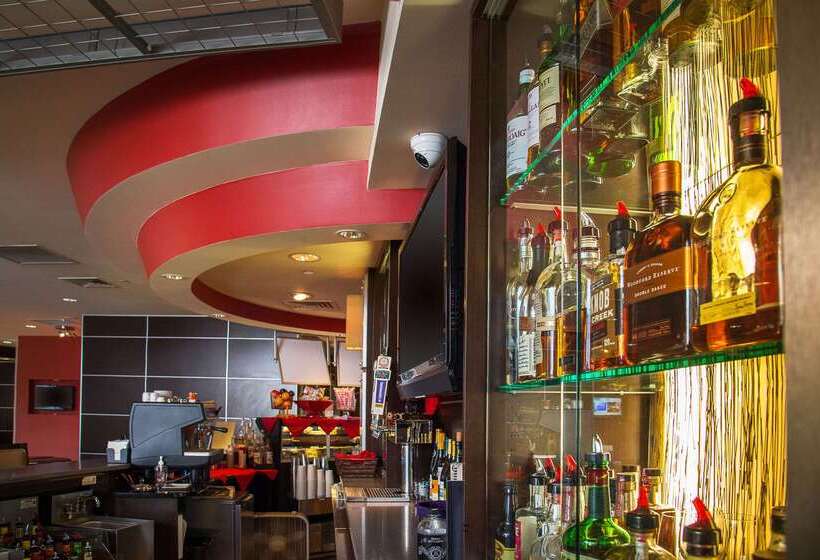 Cambria Hotel Traverse City