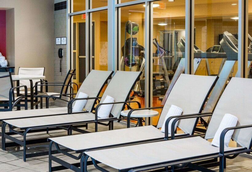 Cambria Hotel Traverse City