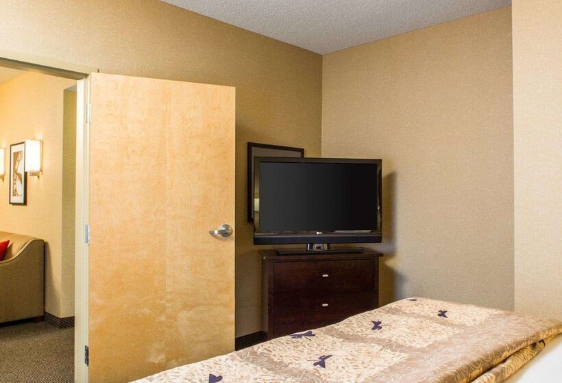 Cambria Hotel Traverse City