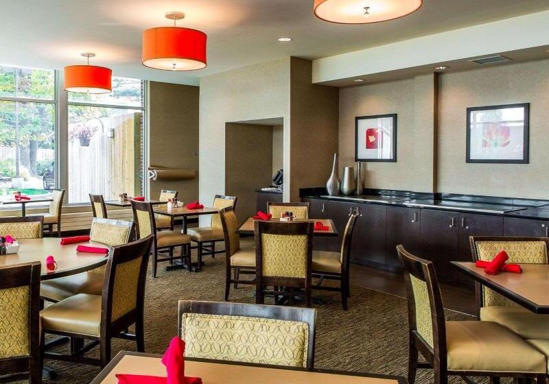 Cambria Hotel Traverse City