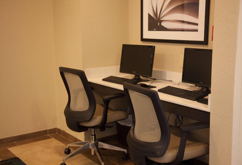 هتل Candlewood Suites Alexandria, An Ihg