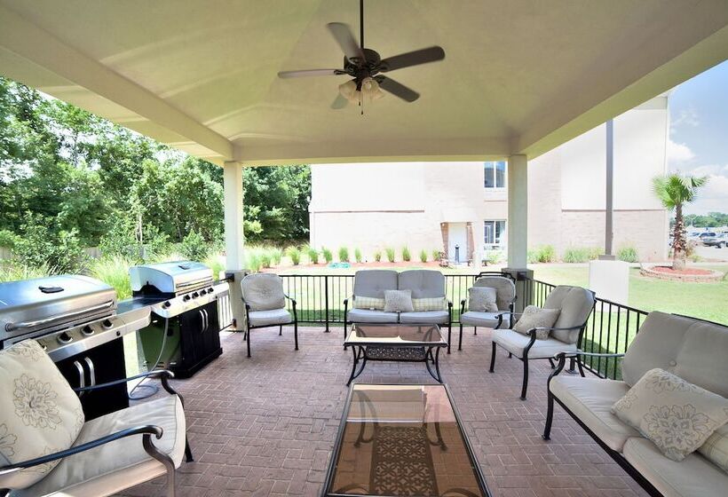 هتل Candlewood Suites Alexandria, An Ihg