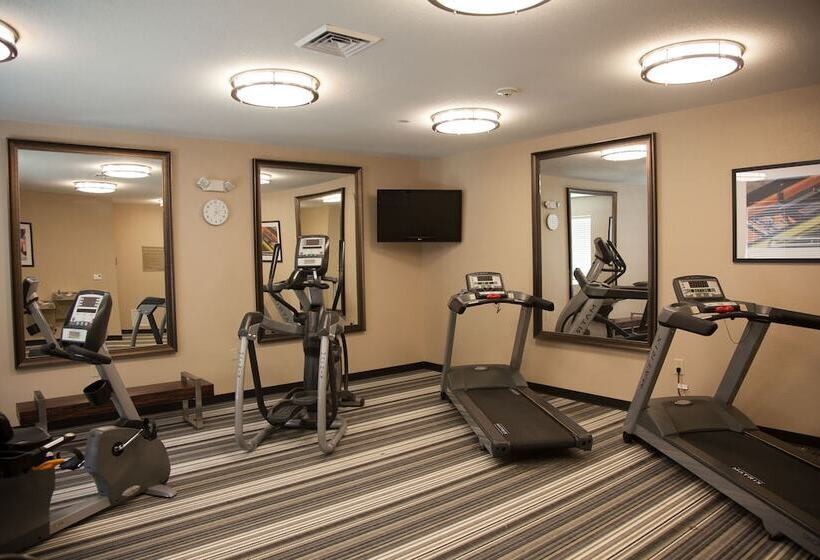 هتل Candlewood Suites Alexandria, An Ihg