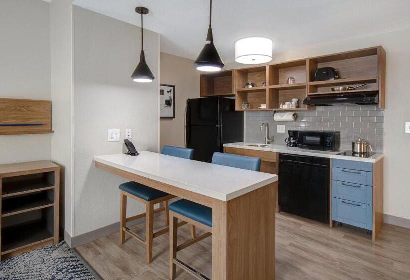 호텔 Candlewood Suites Columbia Fort Jackson, An Ihg