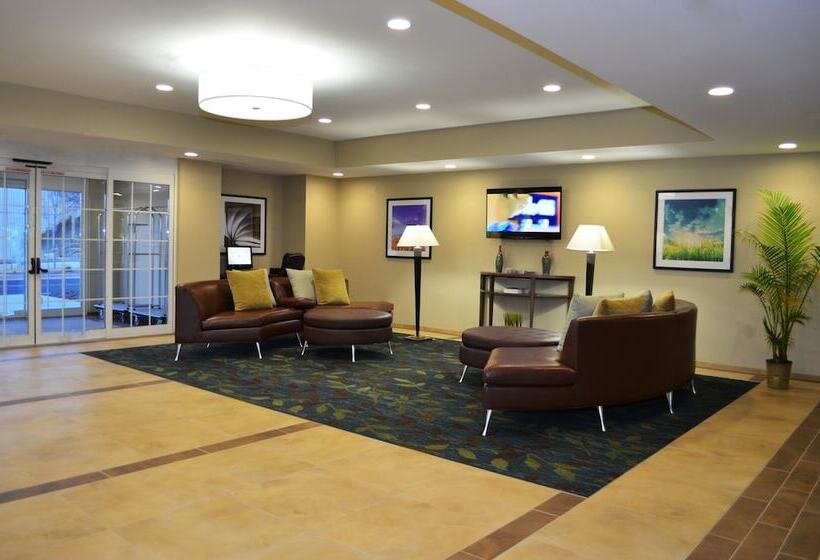 Отель Candlewood Suites Greenville, An Ihg