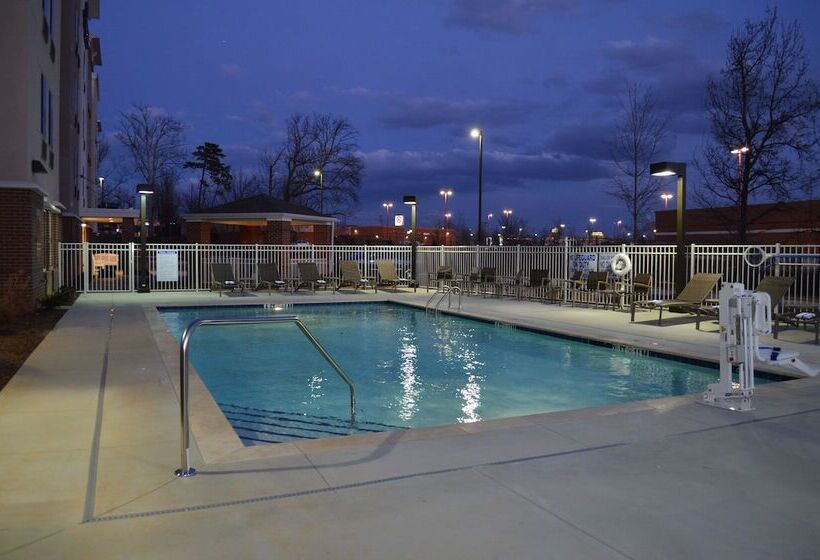 Отель Candlewood Suites Greenville, An Ihg