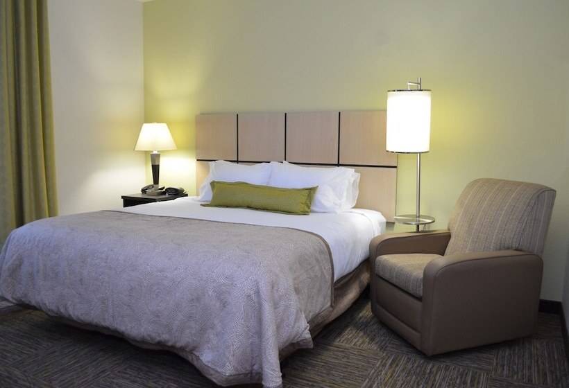 Отель Candlewood Suites Greenville, An Ihg