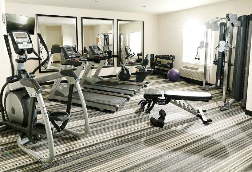 Отель Candlewood Suites Midland, An Ihg