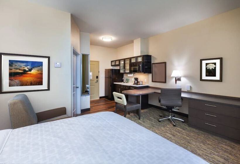 Отель Candlewood Suites Midland, An Ihg