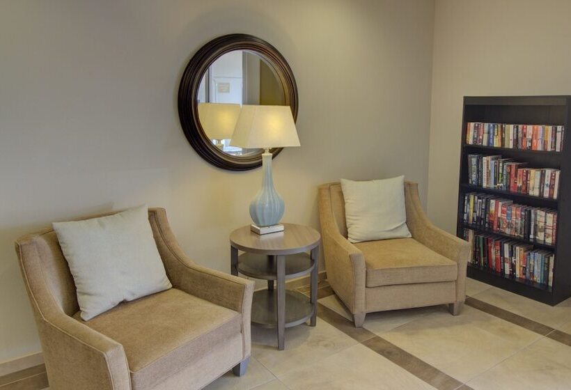 בית מלון כפרי Candlewood Suites Sioux City   Southern Hills, An Ihg