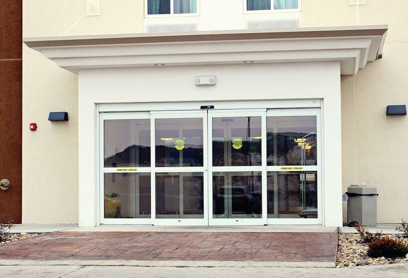 בית מלון כפרי Candlewood Suites Sioux City   Southern Hills, An Ihg