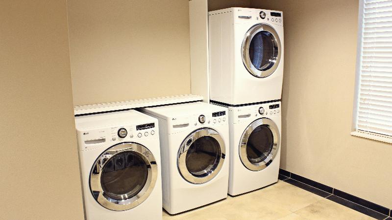 בית מלון כפרי Candlewood Suites Sioux City   Southern Hills, An Ihg