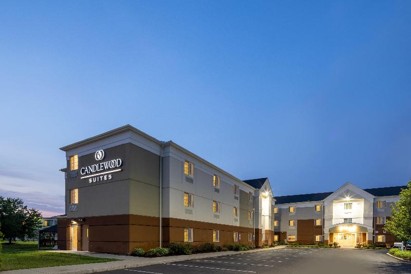 هتل Candlewood Suites Windsor Locks, An Ihg