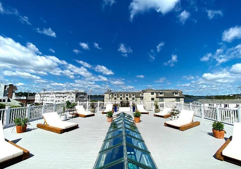 Отель Comfort Inn At Newport Beach Middletown