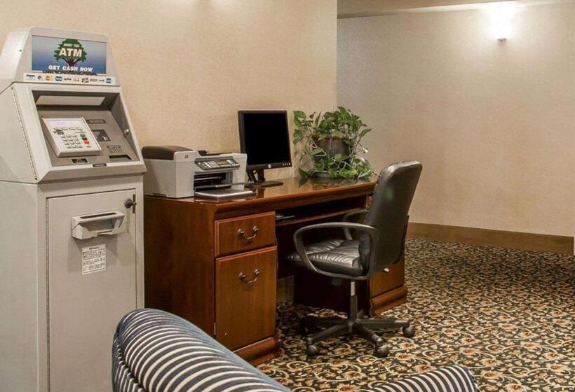 Отель Comfort Inn At Newport Beach Middletown