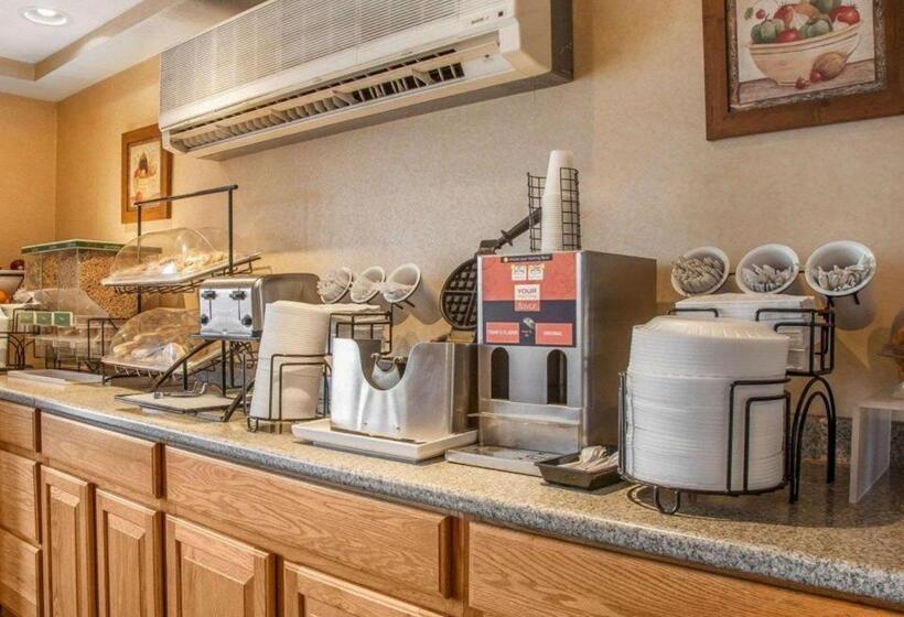 Отель Comfort Inn At Newport Beach Middletown