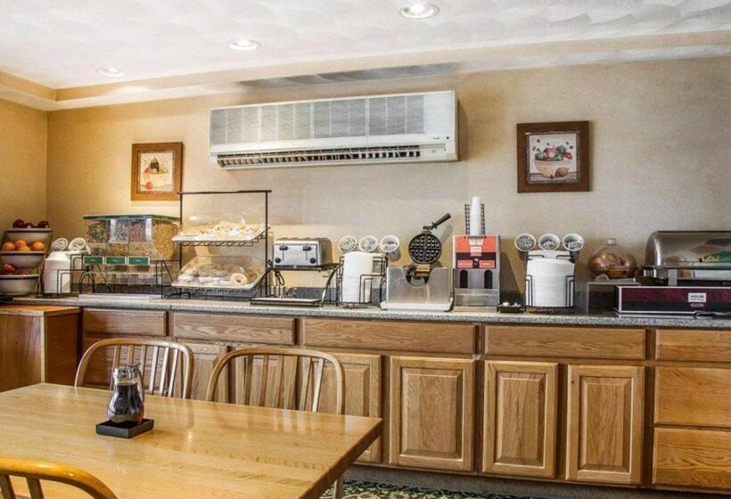 Отель Comfort Inn At Newport Beach Middletown