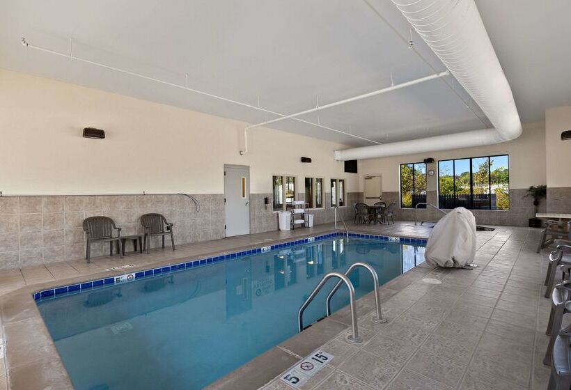 בית מלון כפרי Comfort Inn Powell   Knoxville North