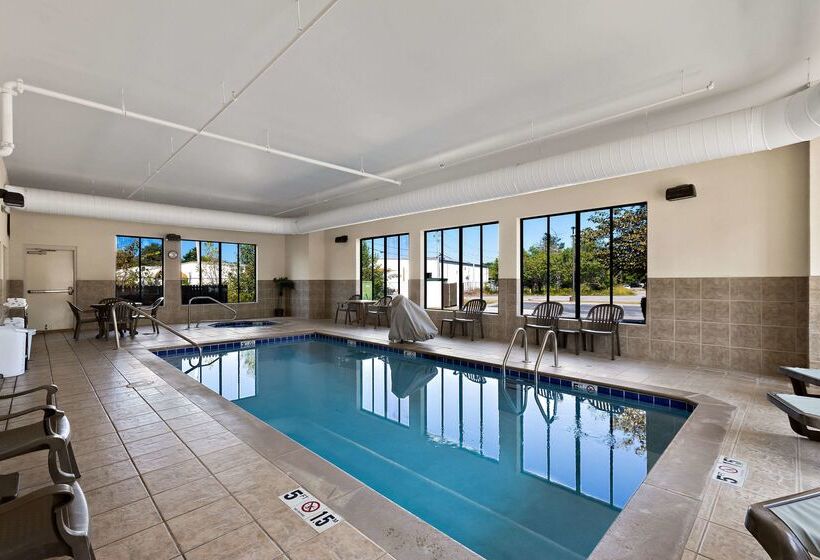 בית מלון כפרי Comfort Inn Powell   Knoxville North